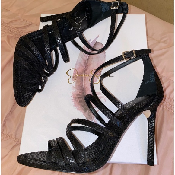 jessica simpson zelta sandal